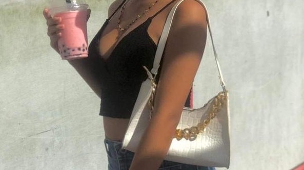 Online livesex met HornyTifa