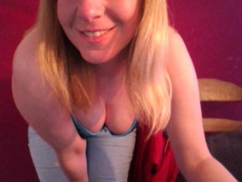 Livesex met sharon1906 uit Rotterdam
