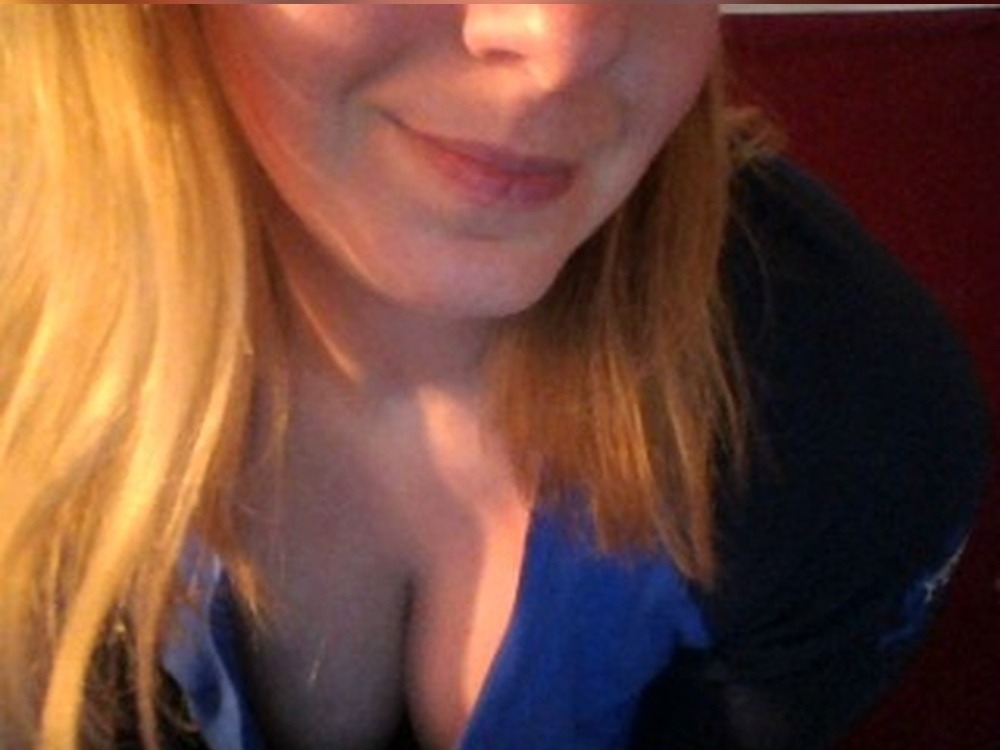 Livesex met sharon1906 uit Rotterdam