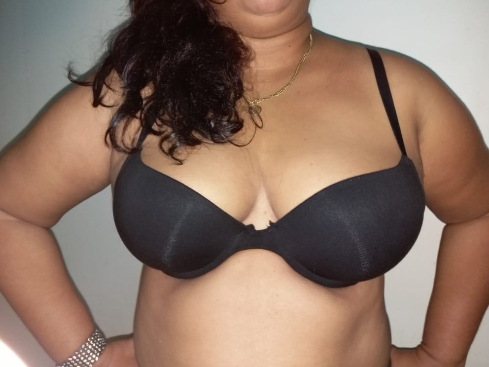 Livesex met Maayra uit Rotterdam
