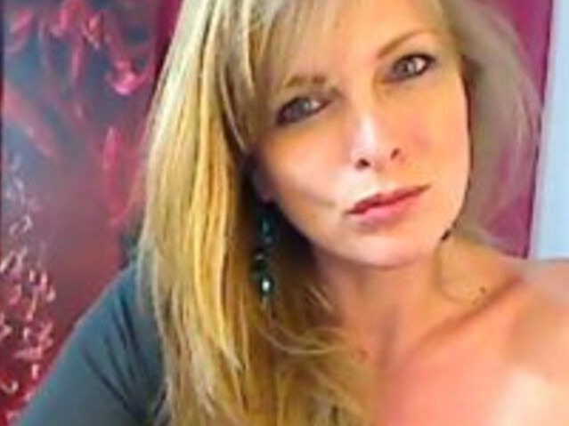 Livesex met geilelaura uit Amsterdam